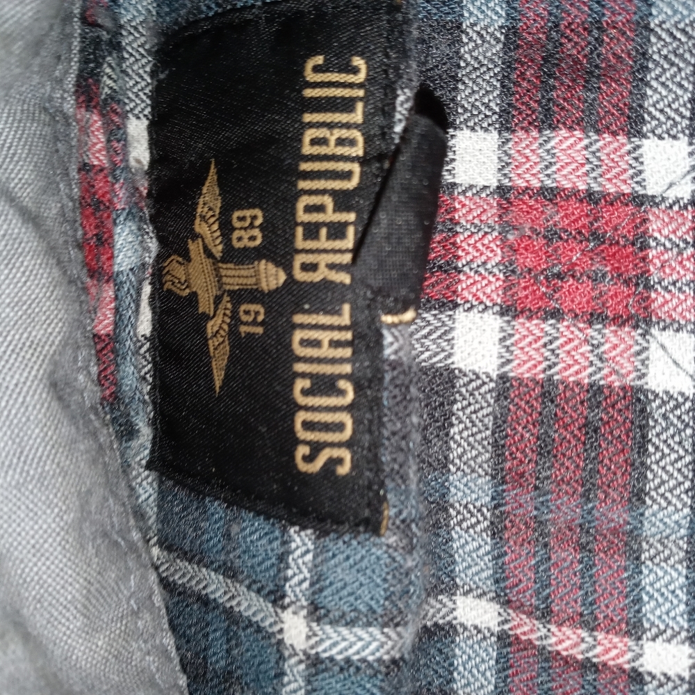 Social republic vintage button down